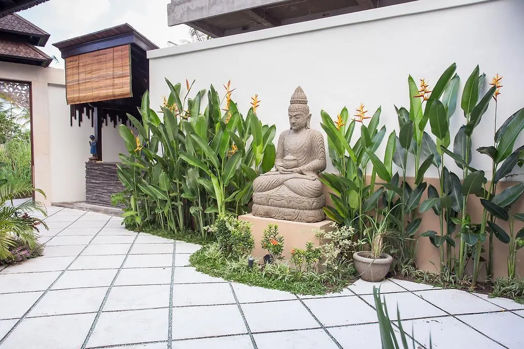 Solo Villas & Retreat